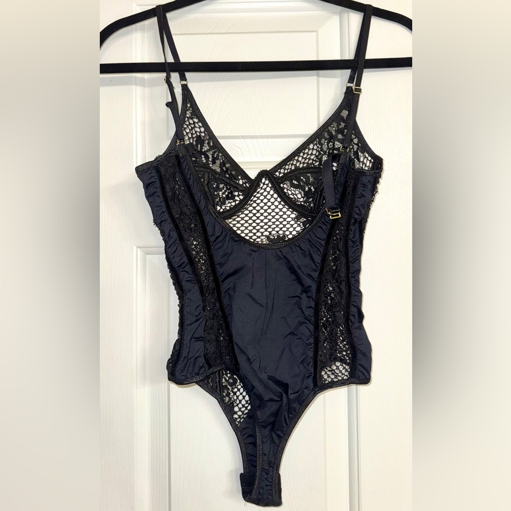 God Save Queens Valentina Playsuit Sz Small Excellent Condition - Picture 4 of 7